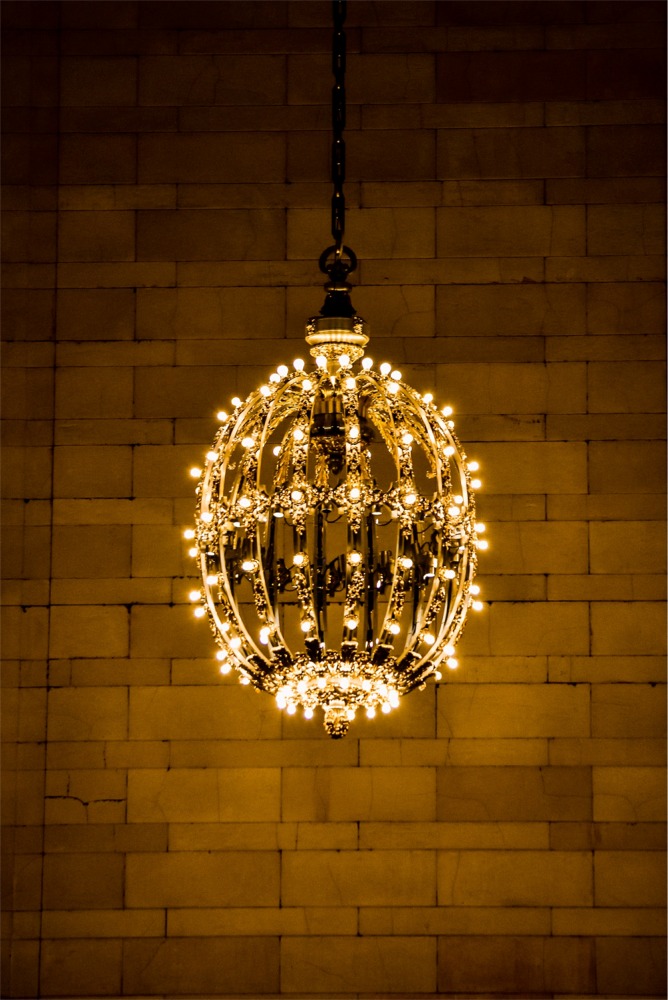 Beaux arts chandelier, Grand Central Terminal New York City ny nyc