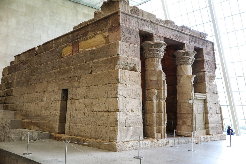 This photograph shows a close up view of the Temple of Dendur at the Metropolitan Museum of Art in New York.