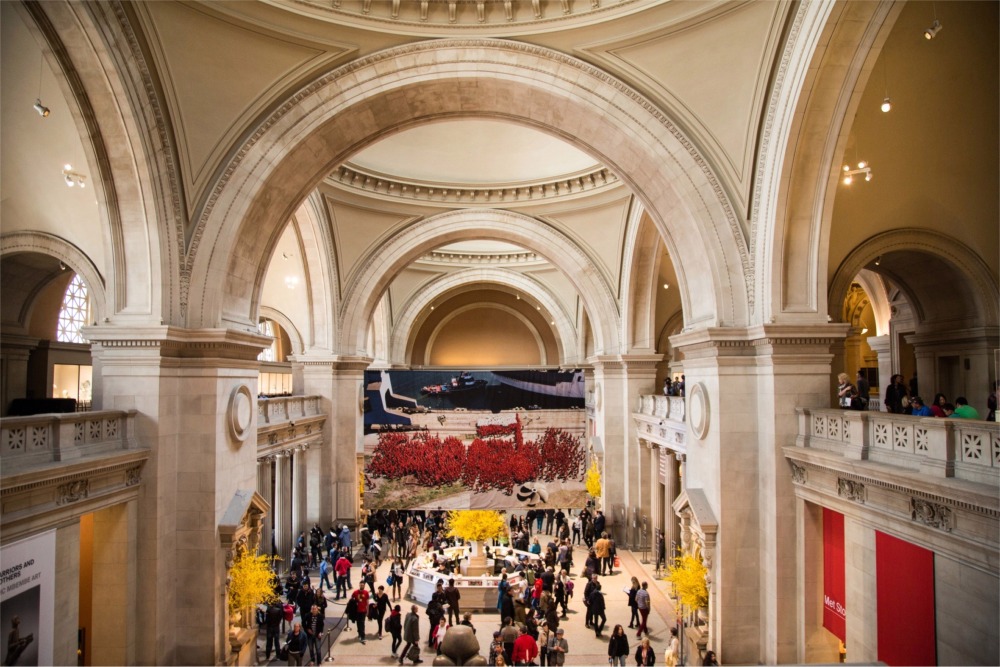 This photograph shows the Great Hall at The Metropolitan Museum of Art in New York City.