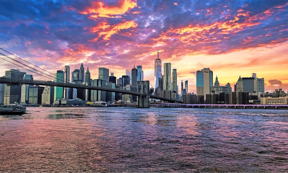 Brooklyn Bridge Manhattan Skyline at Sunset, New York.